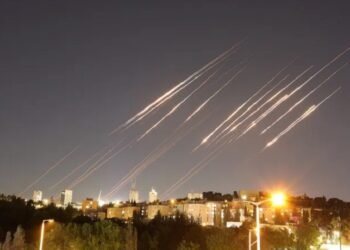 এবার দিনের আলোয় ইরানের হামলা শুরু